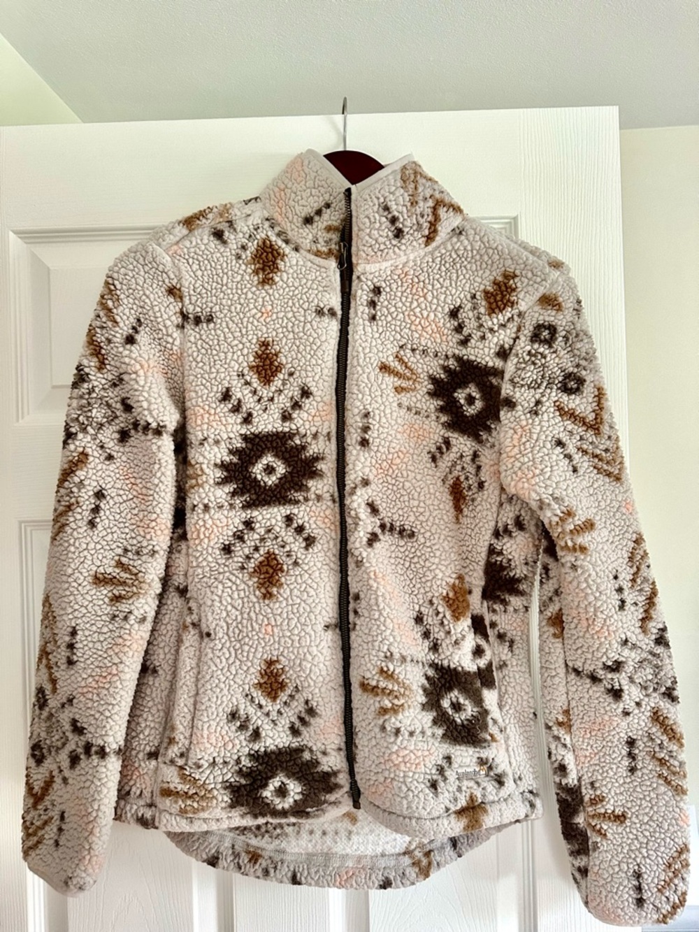 Avalanche Cream Sherpa Jacket with Brown Aztec Print Small Women’s
